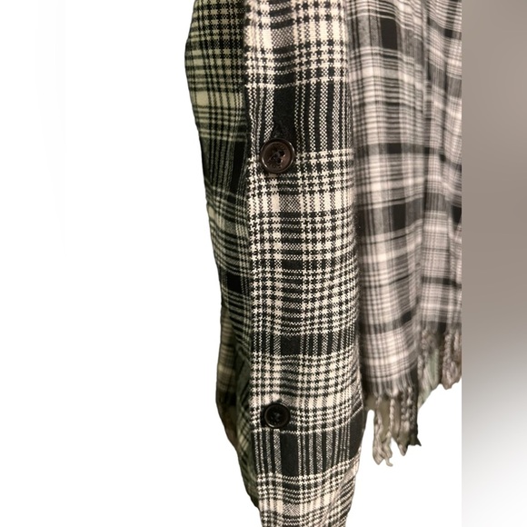 DKNY poncho - Picture 6 of 8